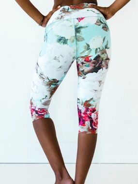 Teal Floral High-Waist Capri Leggings